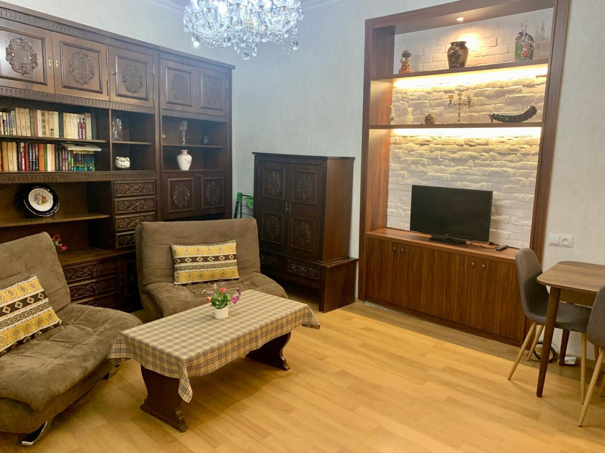 Best Location Renovated Home Tbilisi Bagian luar foto